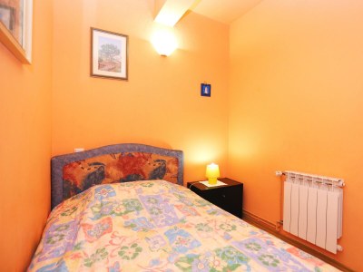 Apartment Three bedroom apartment with terrace Supetar, Brač A-7549-a - Outdoor photo 24