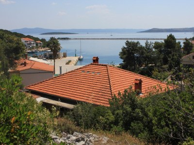 Apartment Four-bedroom apartment with terrace and sea view Zaglav, Dugi otok A-8146-a in Sali - Apartment