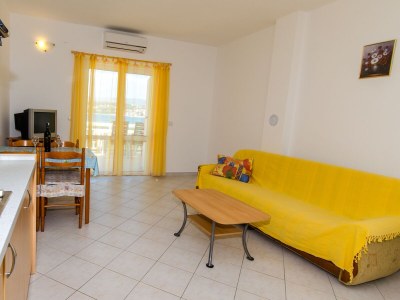 Apartment One bedroom apartment with terrace and sea view Okrug Gornji, Čiovo A-8440-c - Outdoor photo 11