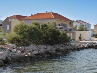 Apartment Two bedroom apartment with terrace and sea view Neviđane, Pašman A-8453-d - Outdoor photo 2