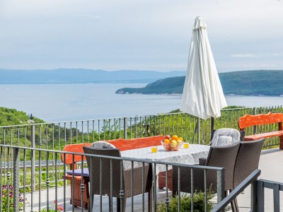 Apartment Two bedroom apartment with terrace and sea view Brseč, Opatija A-7796-b - Outdoor photo 27