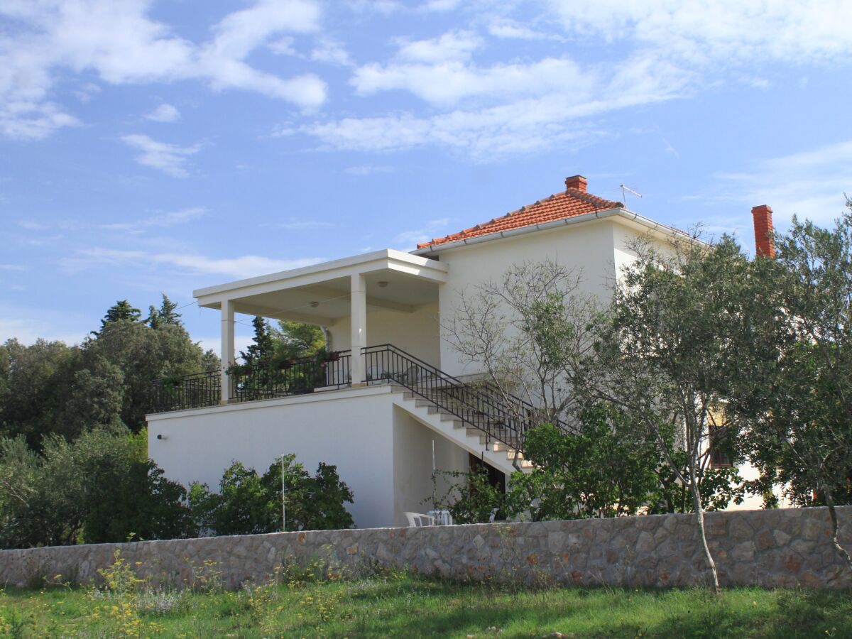 Apartment Three bedroom apartment with terrace and sea view Ugljan A-8493-a - Outdoor photo 3