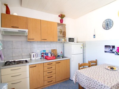 Apartment Two bedroom apartment with terrace and sea view Stomorska, Šolta A-8650-a - Outdoor photo 12