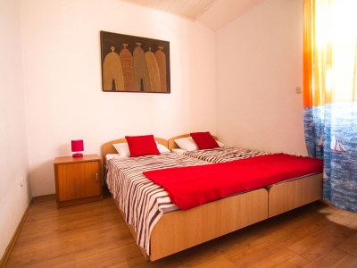 Apartment Two bedroom apartment with terrace and sea view Stomorska, Šolta A-8650-a - Outdoor photo 16