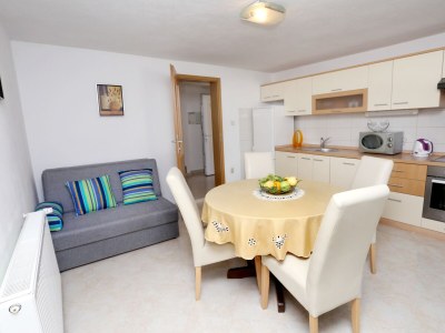 Apartment One bedroom apartment with terrace and sea view Trogir A-8683-a - Outdoor photo 22