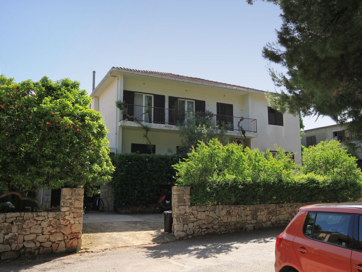 Apartment One bedroom apartment with balcony Jelsa, Hvar A-8750-a - Outdoor photo 2