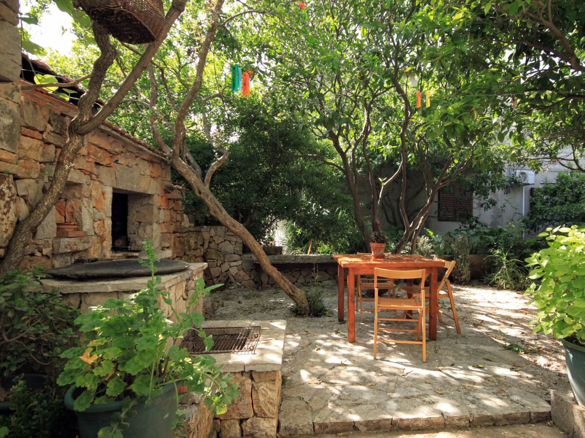 Apartment One bedroom apartment with balcony Jelsa, Hvar A-8750-a - Outdoor photo 5