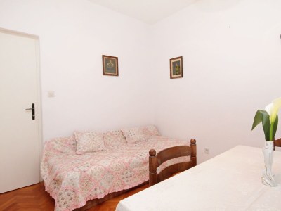 Apartment One bedroom apartment with balcony Jelsa, Hvar A-8750-a - Outdoor photo 11