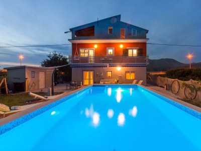 Holiday house Four-bedroom house with terrace Opuzen, Neretva Delta - Ušće Neretve K-8818 - Outdoor photo 3