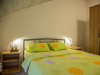 Apartment Two bedroom apartment with terrace and sea view Milna, Vis A-8895-a - Outdoor photo 21