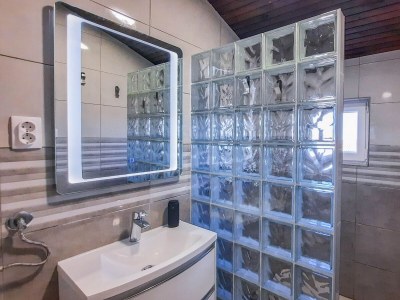 Apartment Two bedroom apartment with terrace and sea view Milna, Vis A-8895-a - Outdoor photo 27