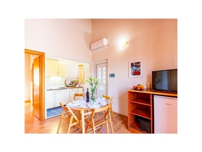 Apartment Two bedroom apartment near beach Kneža, Korčula A-9168-c - Outdoor photo 9