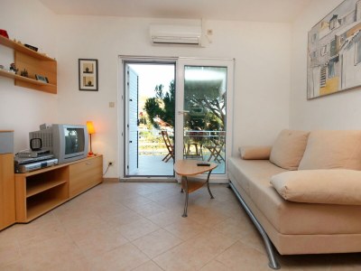 Apartment Two bedroom apartment near beach Mavarštica, Čiovo A-9432-b - Outdoor photo 15