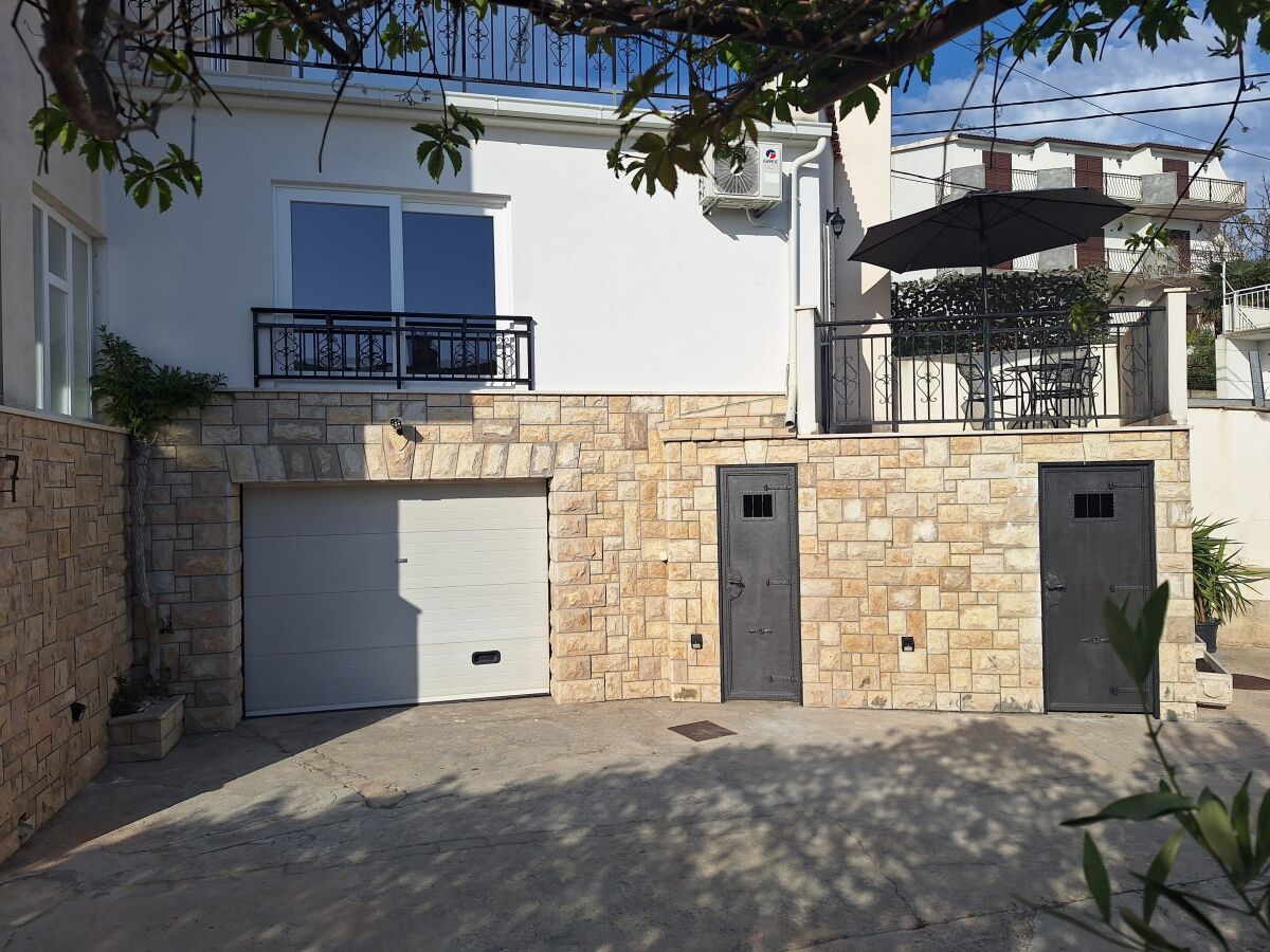 Apartment Studio flat with terrace and sea view Mali Rat, Omiš AS-10014-a - Outdoor photo 4