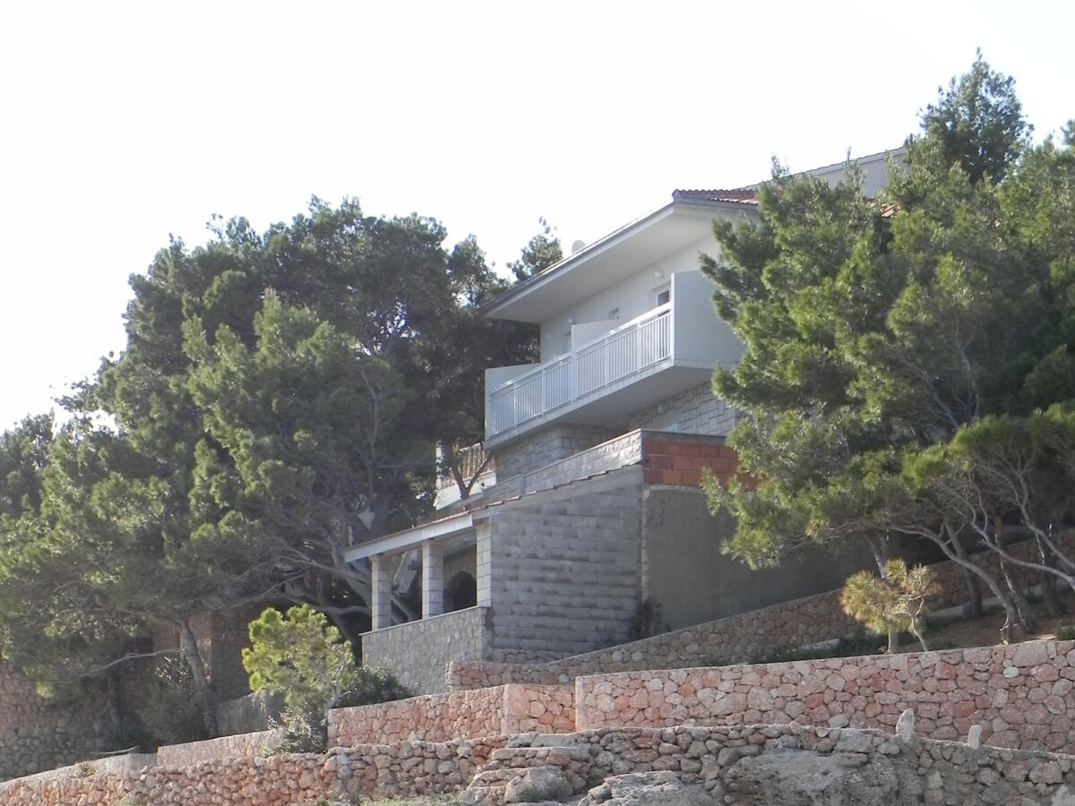 Apartment Four-bedroom apartment near beach Sveta Nedilja, Hvar A-11433-c - Outdoor photo 3