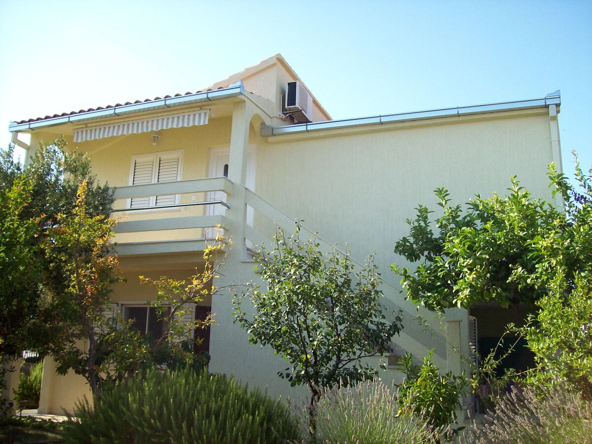 Apartment One bedroom apartment with balcony and sea view Sevid, Trogir A-11505-a - Outdoor photo 3