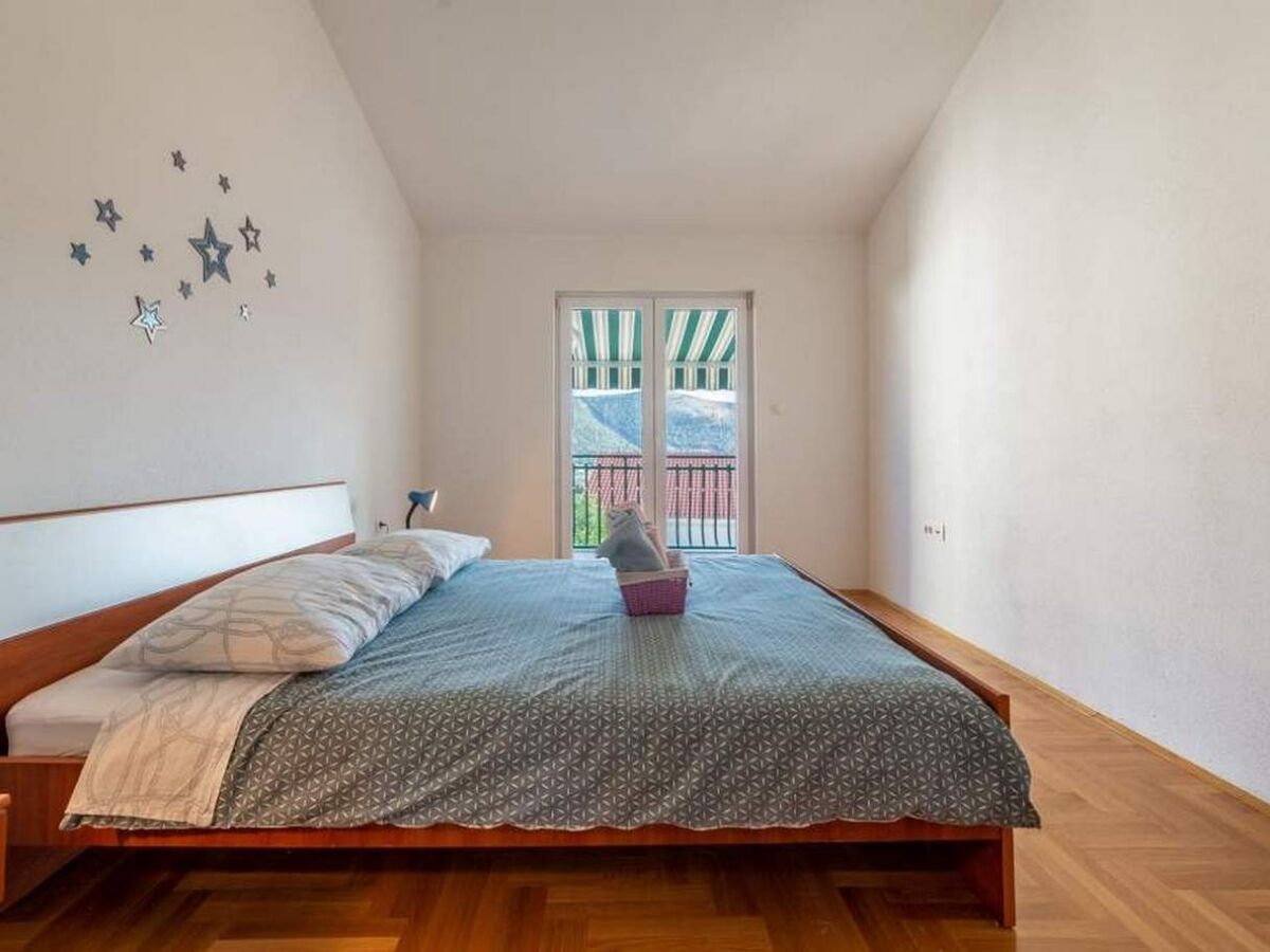 Apartment Two bedroom apartment with terrace and sea view Grebaštica, Šibenik A-11572-b