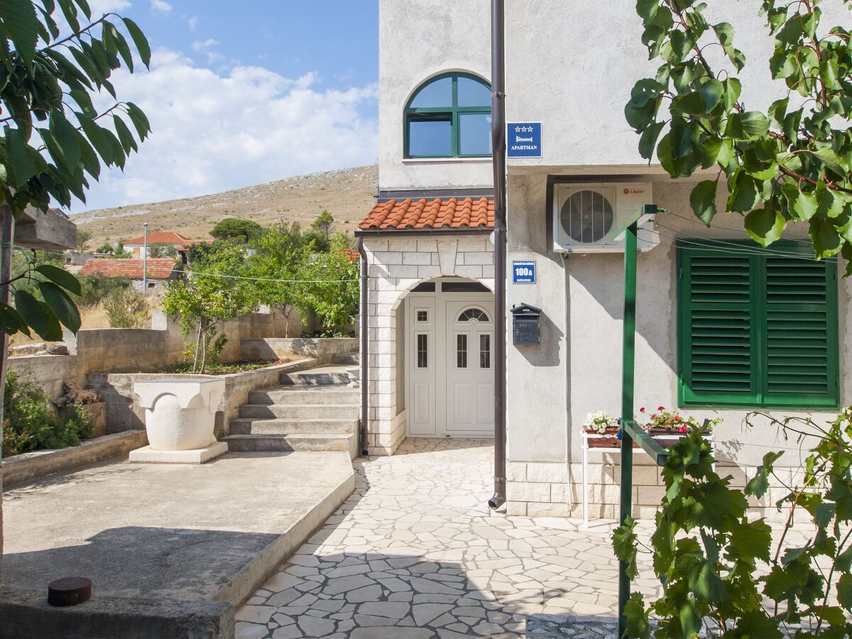Apartment One bedroom apartment with terrace and sea view Grebaštica, Šibenik A-11572-c - Outdoor photo 5