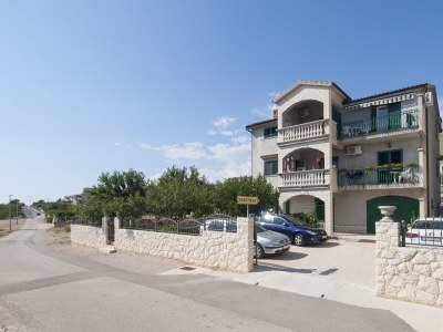 Apartment One bedroom apartment with terrace and sea view Grebaštica, Šibenik A-11572-c - Outdoor photo 2