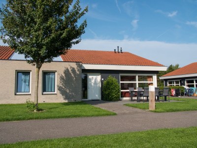 Bungalow For 10 people in the holiday resort Broedershoek - Outdoor photo 5