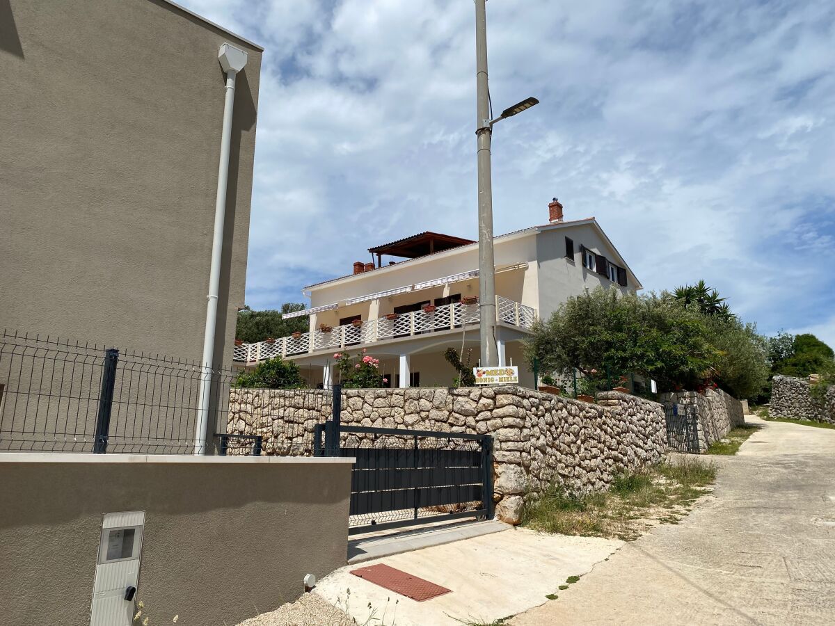 Apartment Two bedroom apartment with terrace and sea view Lun, Pag A-11781-d - Outdoor photo 2