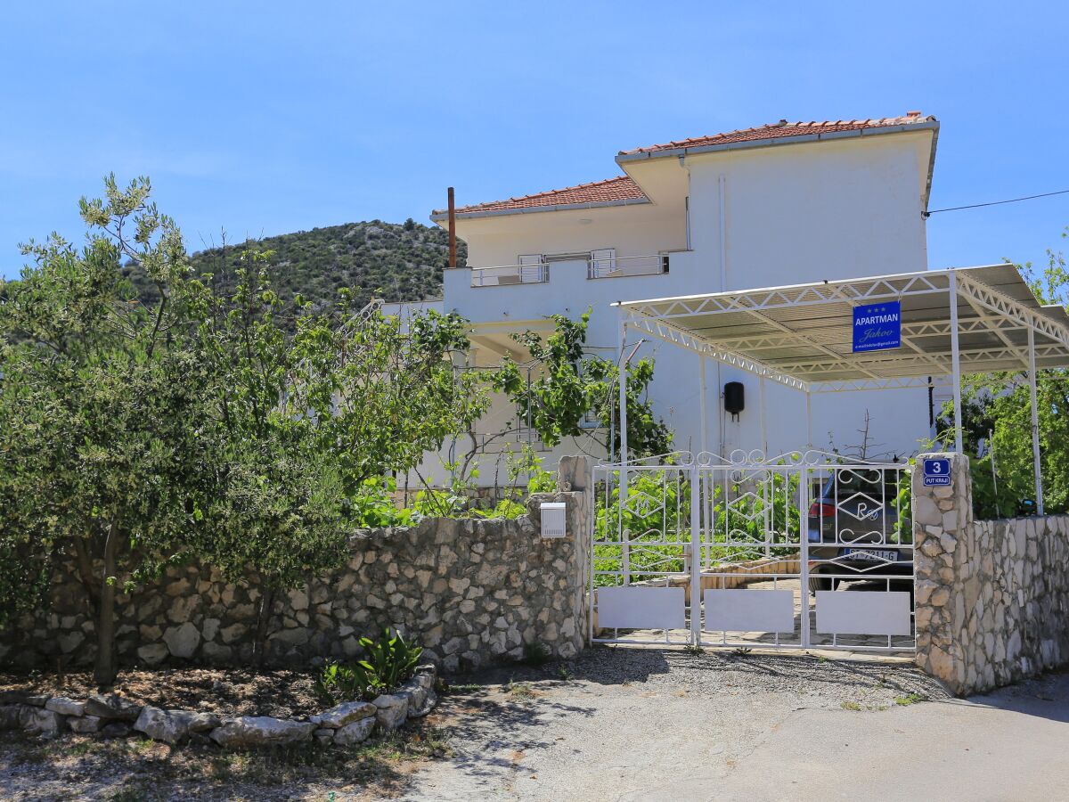 Apartment Apartments by the sea Vinišće, Trogir - 11029 - Outdoor photo 4