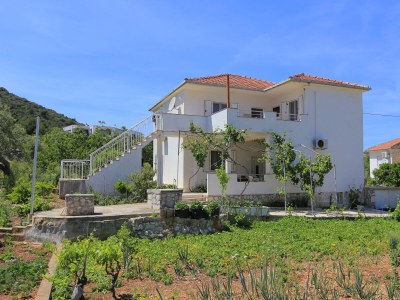 Apartment Apartments by the sea Vinišće, Trogir - 11029 - Outdoor photo 3