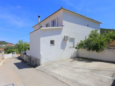 Apartment Apartments by the sea Vinišće, Trogir - 11029 - Outdoor photo 17