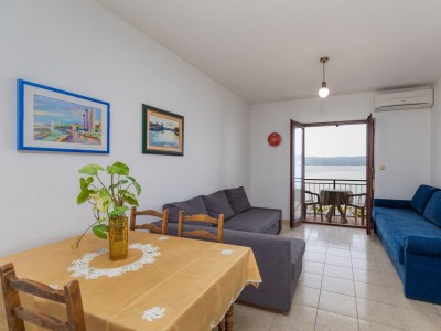 Apartment One bedroom apartment with balcony and sea view Mimice, Omiš A-11045-a - Outdoor photo 9