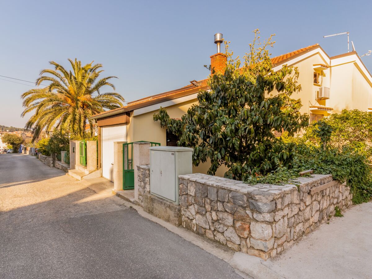 Apartment Two bedroom apartment with terrace Mali Lošinj, Lošinj A-12551-a - Outdoor photo 3