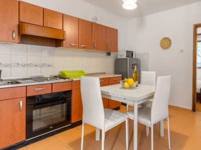 Apartment Two bedroom apartment with terrace Mali Lošinj, Lošinj A-12551-a - Outdoor photo 12