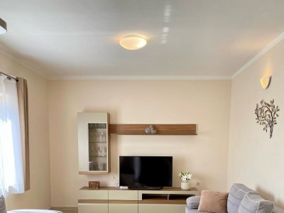 Apartment Two bedroom apartment with terrace and sea view Starigrad, Paklenica A-12939-a - Outdoor photo 7