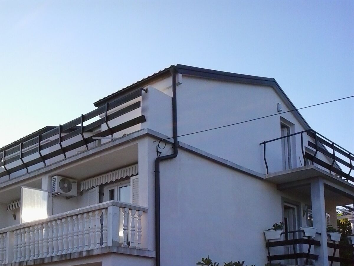 Apartment One bedroom apartment with terrace Novi Vinodolski A-15292-b - Outdoor photo 3