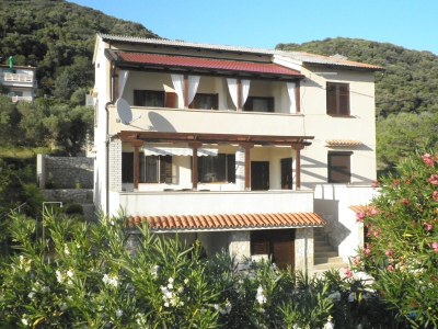 Apartment Two bedroom apartment with terrace and sea view Supetarska Draga - Donja, Rab A-15423-a in Rab - Apartment