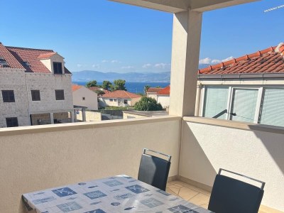 Apartment Three bedroom apartment with terrace and sea view Supetar, Brač A-13165-b - Outdoor photo 20