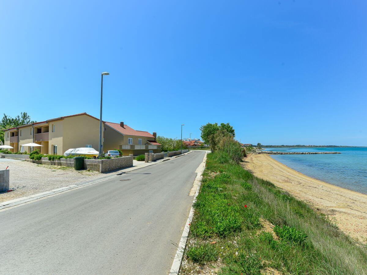 Apartment Two bedroom apartment near beach Nin, Zadar A-13172-d