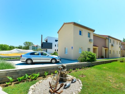 Apartment Two bedroom apartment near beach Nin, Zadar A-13172-d - Outdoor photo 2