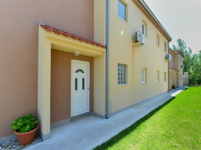 Apartment Two bedroom apartment near beach Nin, Zadar A-13172-d - Outdoor photo 4