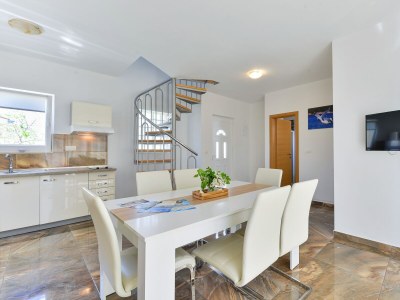 Apartment Two bedroom apartment near beach Nin, Zadar A-13172-d - Outdoor photo 7