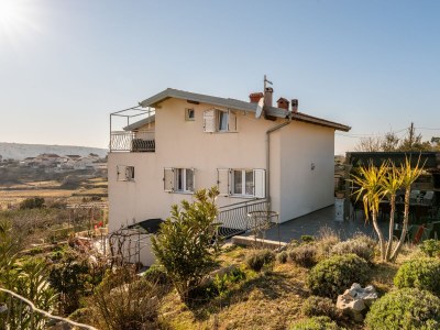 Apartment Three bedroom apartment with balcony and sea view Lopar, Rab A-14070-d in Lopar - Apartment