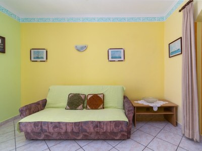 Apartment One bedroom apartment with terrace and sea view Rab A-14120-a - Outdoor photo 17