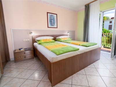 Apartment One bedroom apartment with terrace and sea view Rab A-14120-a - Outdoor photo 23