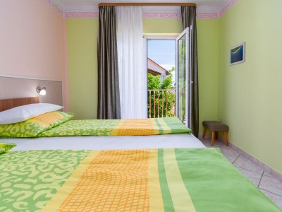 Apartment One bedroom apartment with terrace and sea view Rab A-14120-a - Outdoor photo 25