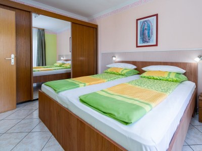 Apartment One bedroom apartment with terrace and sea view Rab A-14120-a - Outdoor photo 26