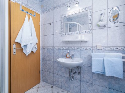 Apartment One bedroom apartment with terrace and sea view Rab A-14120-a - Outdoor photo 30