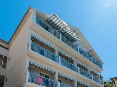 Apartment One bedroom apartment near beach Brist, Makarska A-15714-e - Outdoor photo 3