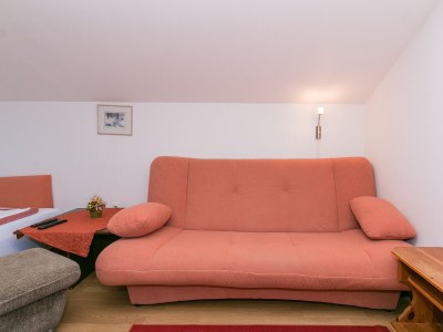 Apartment One bedroom apartment near beach Brist, Makarska A-15714-e - Outdoor photo 8