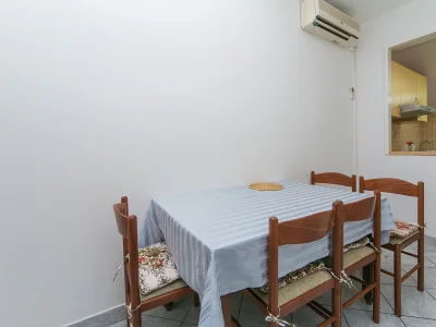 Apartment One bedroom apartment near beach Brist, Makarska A-15714-e - Outdoor photo 11