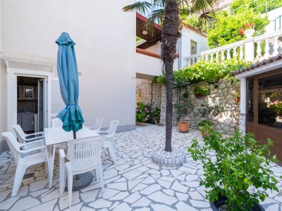 Apartment Two bedroom apartment with balcony and sea view Rab A-14120-c - Outdoor photo 5