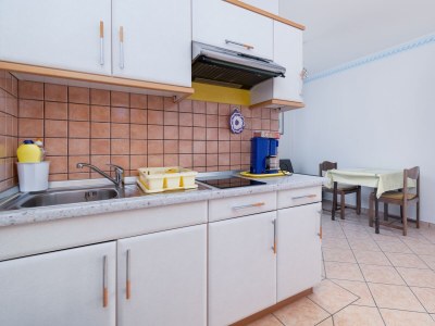 Apartment Two bedroom apartment with balcony and sea view Rab A-14120-c - Outdoor photo 19